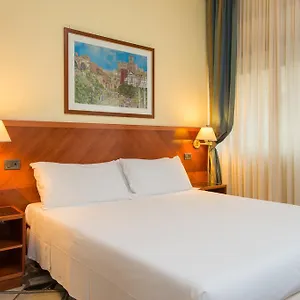 https://giotto-rome.it-romehotels.com